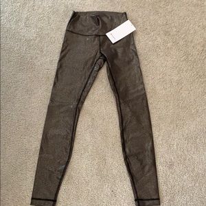Lululemon wunder under tight NWT